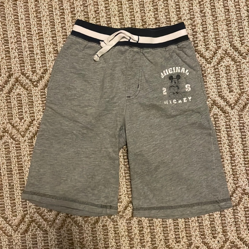Boys Disney Mickey Mouse shorts size XL (7x)